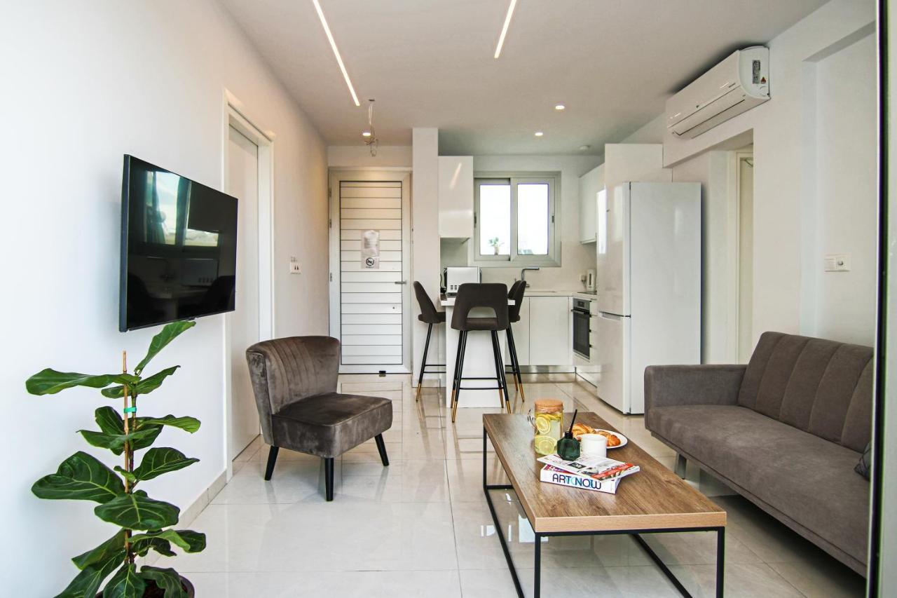 パ フォスPhaedrus Living - Seaside Executive Flat Harbour 208アパートメント エクステリア 写真