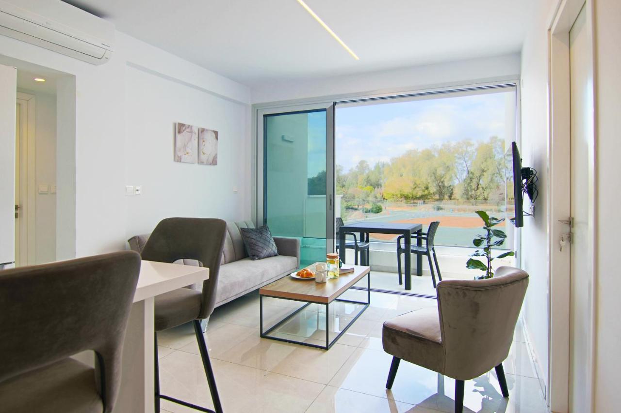 パ フォスPhaedrus Living - Seaside Executive Flat Harbour 208アパートメント エクステリア 写真